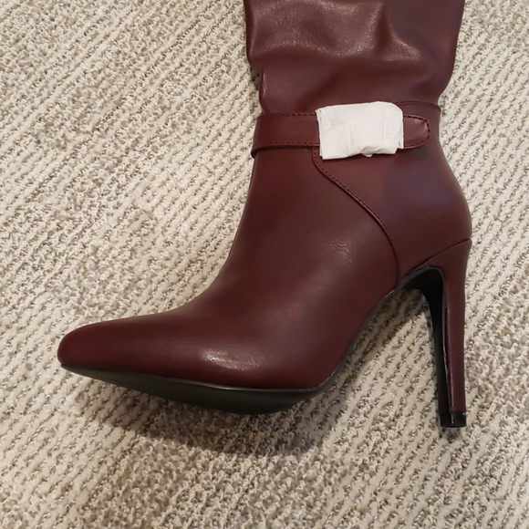 Knee High Heel Boots - Picture 2 of 4